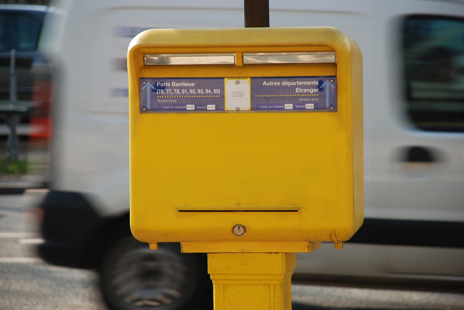 Contacts et horaires d'ouverture des bureaux de poste